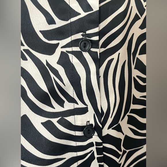 NWOT East 5th Brand Black & White Button-Up Shirt Women’s Size 18 - Picture 5 of 16